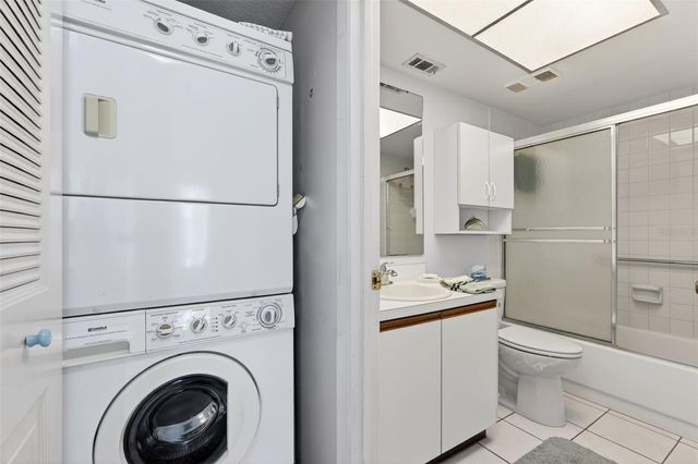 505 30TH AVENUE W E303, Bradenton, FL 34205