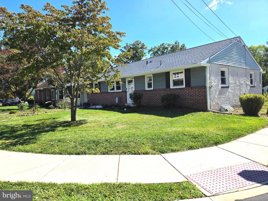 134 W SCHOOL ST, HATFIELD, PA 19440 — exterior