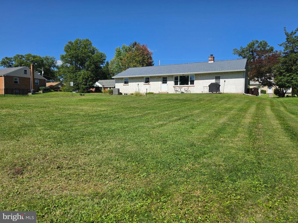 134 W SCHOOL ST, HATFIELD, PA 19440 — photo 5