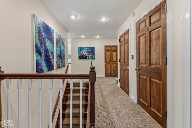 4695 Stonebridge Court, Columbus, IN 47201