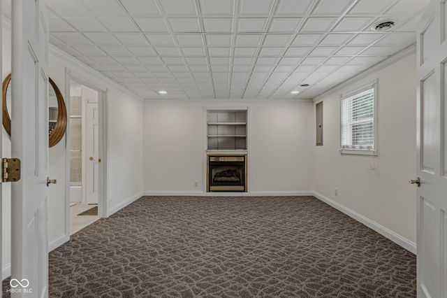 4695 Stonebridge Court, Columbus, IN 47201