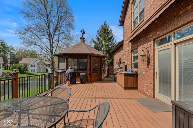 4695 Stonebridge Court, Columbus, IN 47201