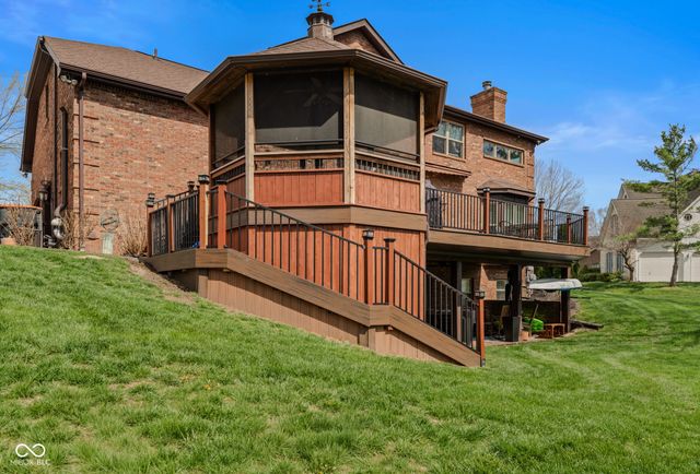 4695 Stonebridge Court, Columbus, IN 47201