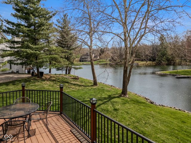 4695 Stonebridge Court, Columbus, IN 47201