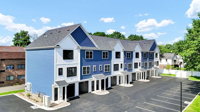 70 Whiting Street Apt G, Plainville, CT 06062