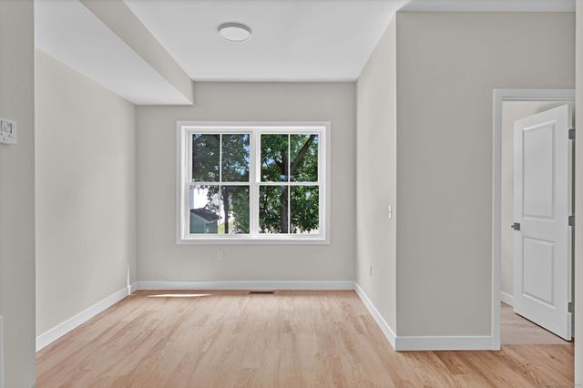 70 Whiting Street Apt G, Plainville, CT 06062