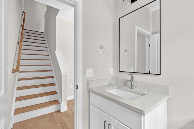 70 Whiting Street Apt G, Plainville, CT 06062