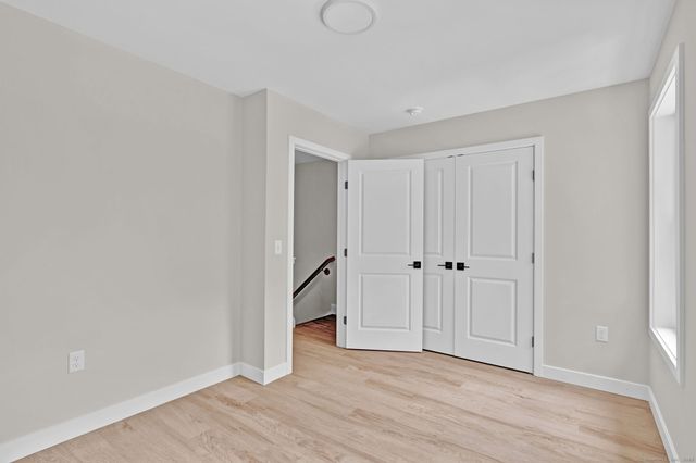 70 Whiting Street Apt G, Plainville, CT 06062