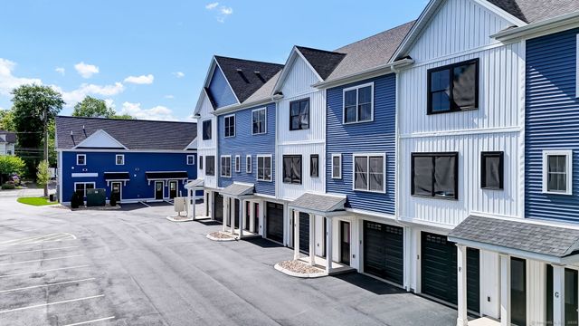 70 Whiting Street Apt G, Plainville, CT 06062