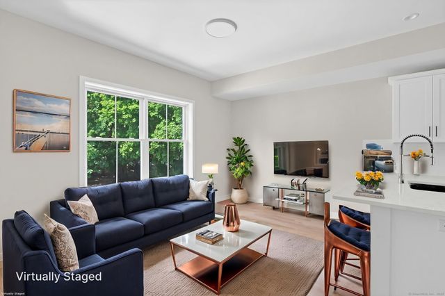 70 Whiting Street Apt G, Plainville, CT 06062