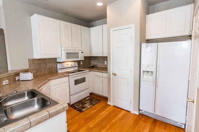 2400 Mccue Road 332, Houston, TX 77056