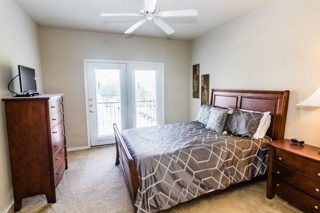 2400 Mccue Road 332, Houston, TX 77056