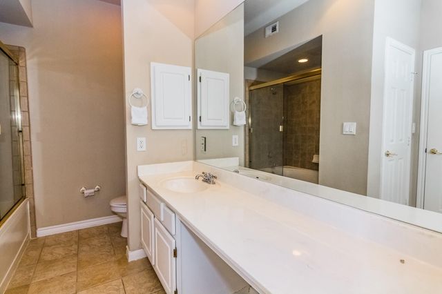 2400 Mccue Road 332, Houston, TX 77056