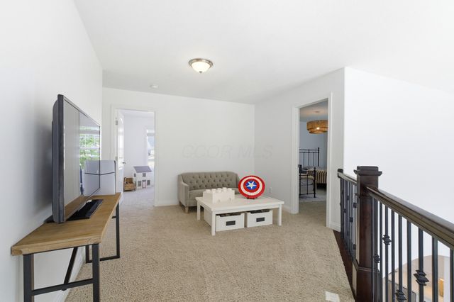 304 Glen Crossing Drive, Etna, OH 43062
