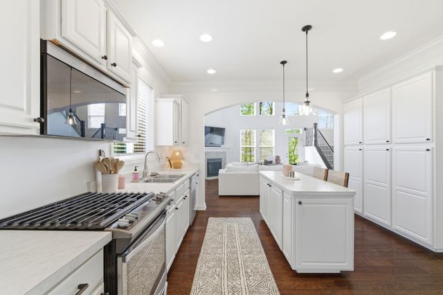 304 Glen Crossing Drive, Etna, OH 43062