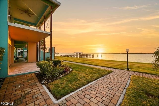 3225 E Riverside DR 31C, Fort Myers, FL 33916
