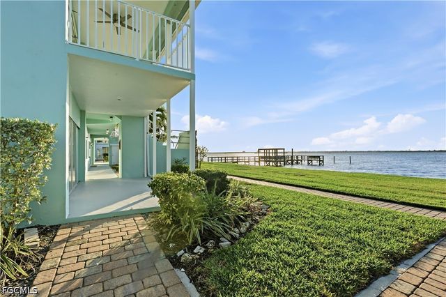3225 E Riverside DR 31C, Fort Myers, FL 33916