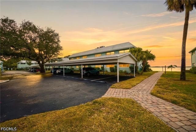 3225 E Riverside DR 31C, Fort Myers, FL 33916