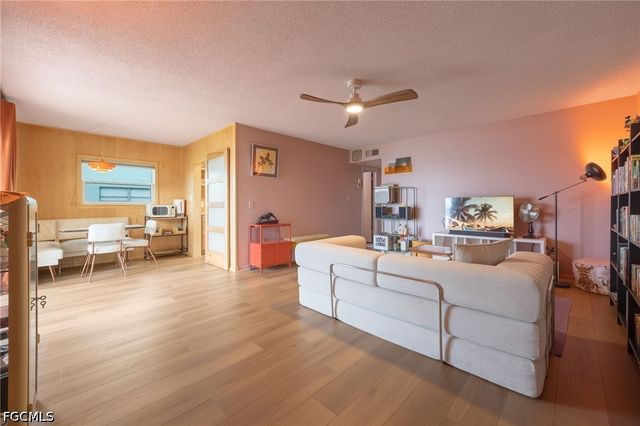 3225 E Riverside DR 31C, Fort Myers, FL 33916