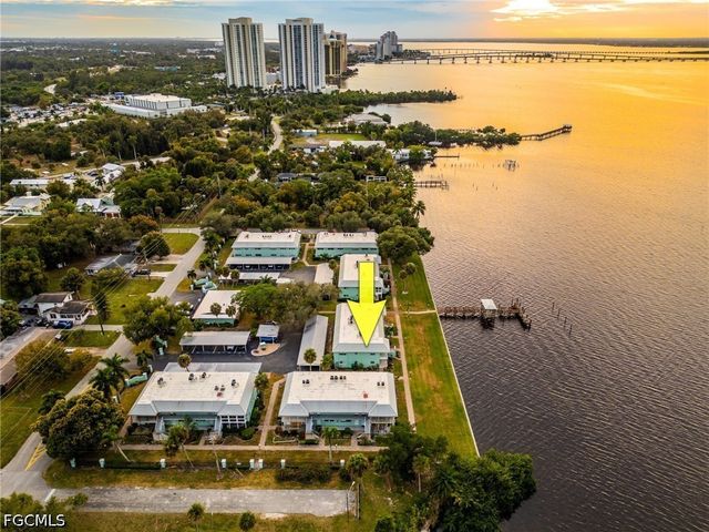 3225 E Riverside DR 31C, Fort Myers, FL 33916