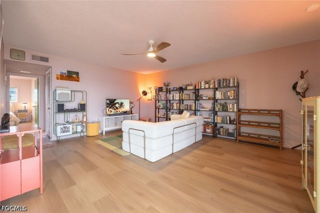 3225 E Riverside DR 31C, Fort Myers, FL 33916