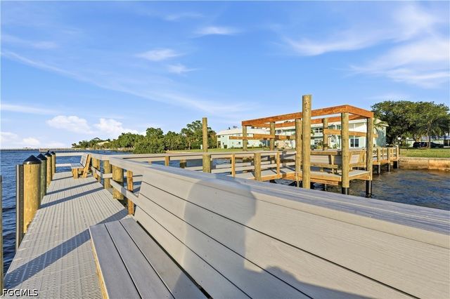 3225 E Riverside DR 31C, Fort Myers, FL 33916