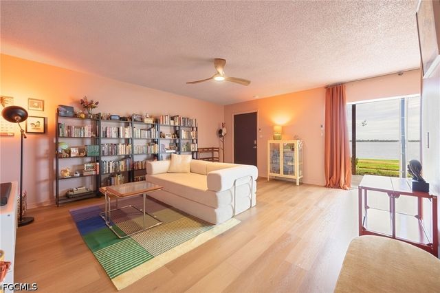 3225 E Riverside DR 31C, Fort Myers, FL 33916