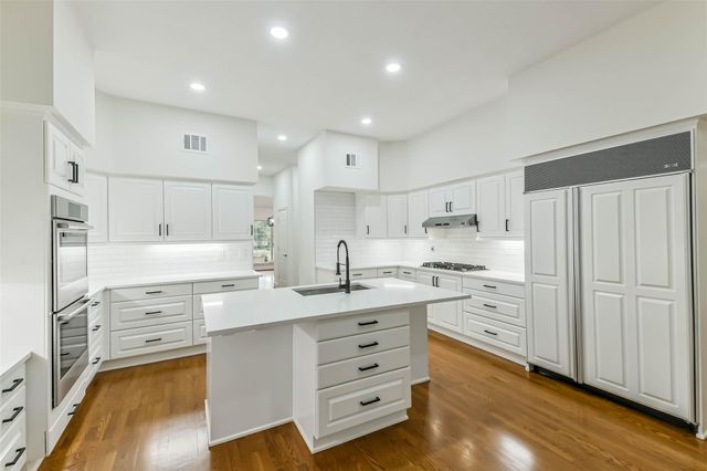 82 Broad Cove Lane, Montgomery, TX 77356