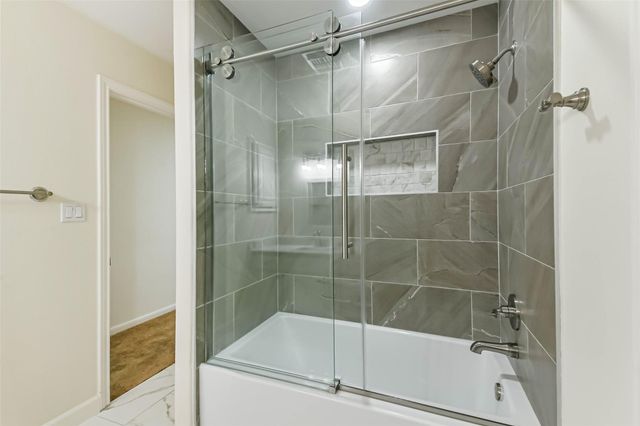 82 Broad Cove Lane, Montgomery, TX 77356
