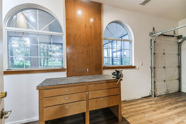 82 Broad Cove Lane, Montgomery, TX 77356