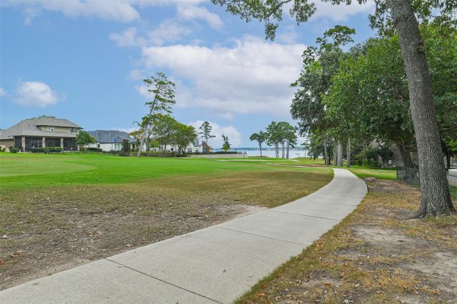 82 Broad Cove Lane, Montgomery, TX 77356