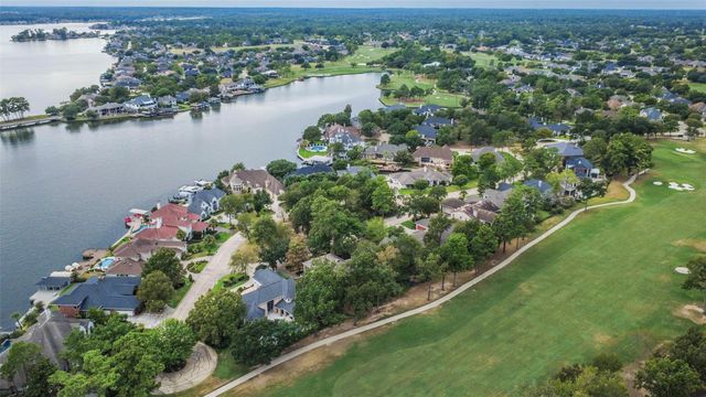 82 Broad Cove Lane, Montgomery, TX 77356