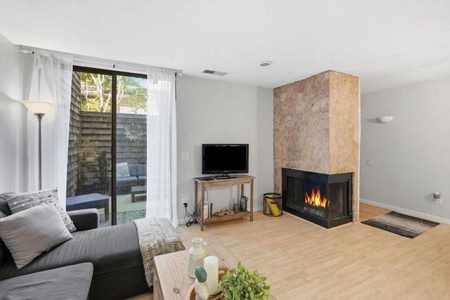 461 Dela Vina Avenue 103, Monterey, CA 93940