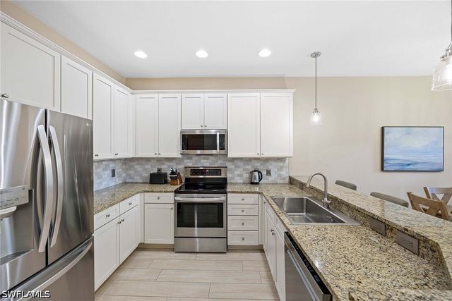 9076 Rialto ST 62, Naples, FL 34113