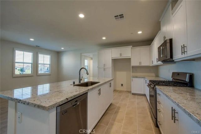 501 Trailblaze, Irvine, CA 92618