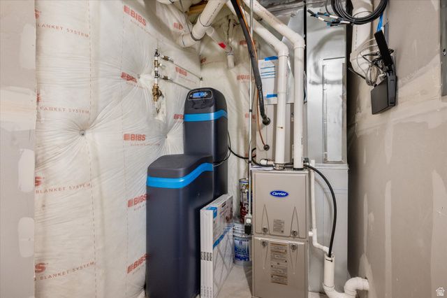 645 S PLUM CREEK LN, Ogden, UT 84404