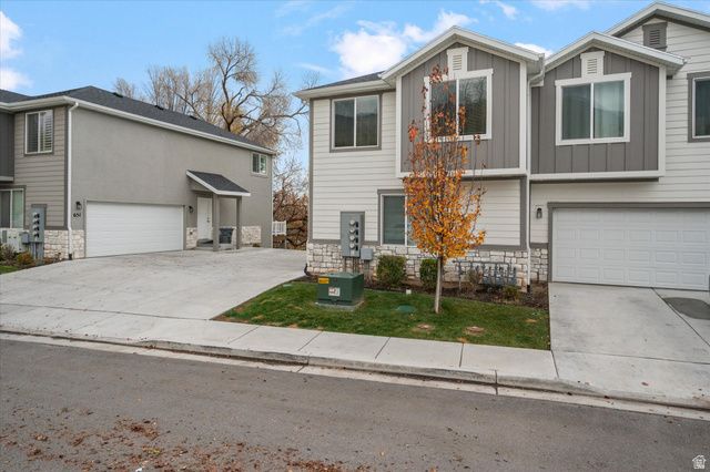 645 S PLUM CREEK LN, Ogden, UT 84404