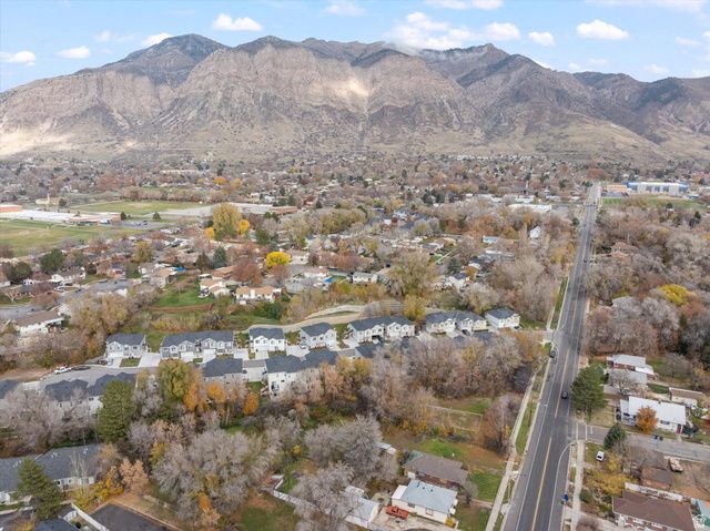 645 S PLUM CREEK LN, Ogden, UT 84404