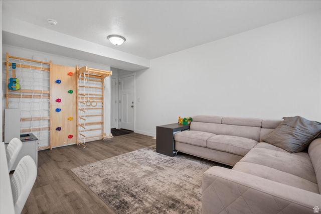 645 S PLUM CREEK LN, Ogden, UT 84404