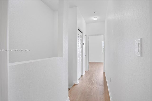 5610 NW 114th Pl 205, Doral, FL 33178