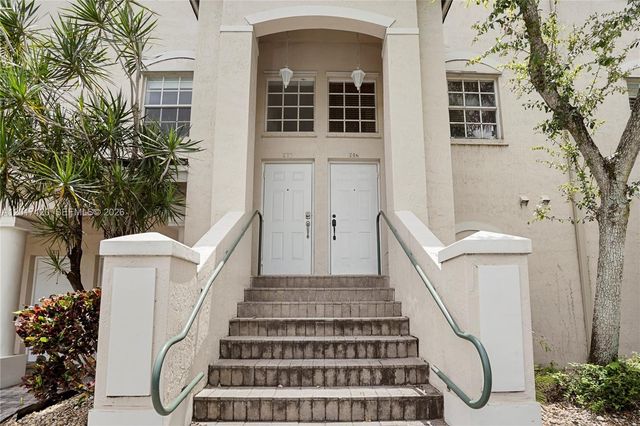 5610 NW 114th Pl 205, Doral, FL 33178
