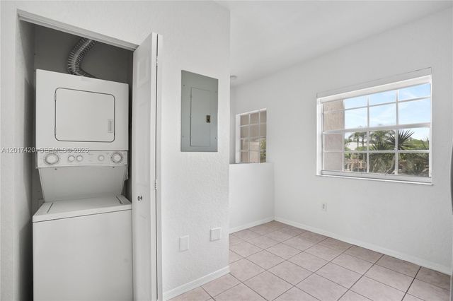 5610 NW 114th Pl 205, Doral, FL 33178