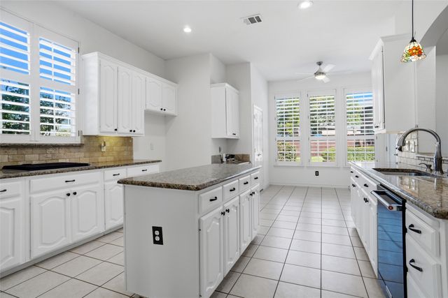 1717 Briaroaks Drive, Flower Mound, TX 75028