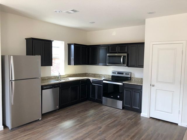 718 Windsor Court, Lavon, TX 75166