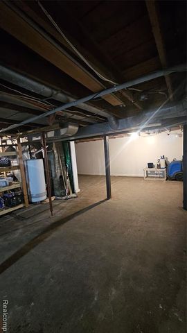 1131 Linus Street, Grand Blanc, MI 48507