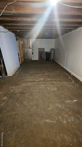 1131 Linus Street, Grand Blanc, MI 48507