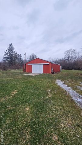 1131 Linus Street, Grand Blanc, MI 48507