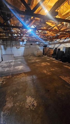 1131 Linus Street, Grand Blanc, MI 48507