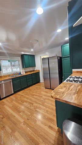 1131 Linus Street, Grand Blanc, MI 48507