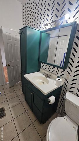 1131 Linus Street, Grand Blanc, MI 48507